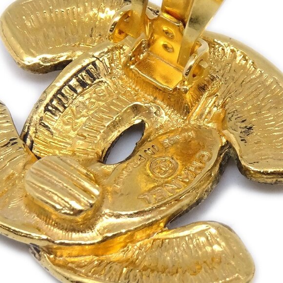 Chanel CC Quilted Earrings Clip-On Gold - Picture 7 of 8